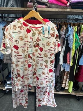 Disney Cream & Red Holiday Cookie Print Short Sleeve Pajama Set